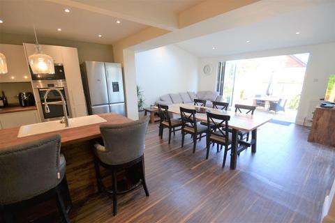 3 Boughton Avenue, Bromley, BR2 7PL