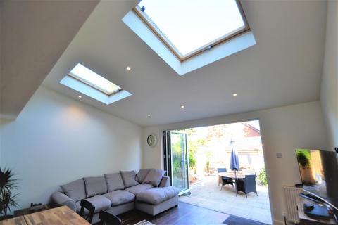 3 Boughton Avenue, Bromley, BR2 7PL