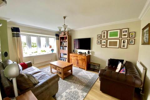 11 The Spinney, Grange Park, Northampton, NN4 5BT