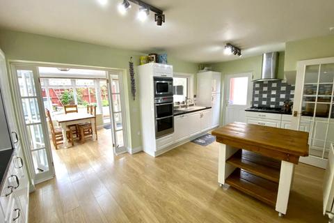 11 The Spinney, Grange Park, Northampton, NN4 5BT