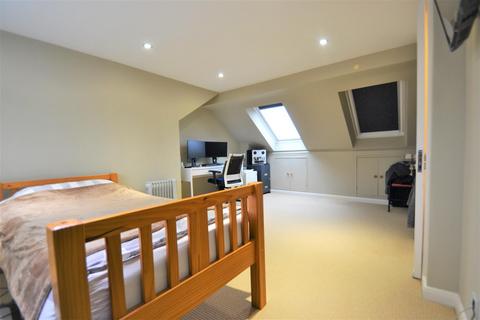 57 Pickhurst Rise, West Wickham, BR4 0AD