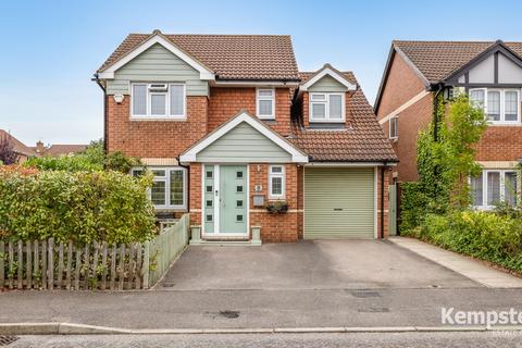 25 Camden Road, Chafford Hundred, Grays, RM16 6PY