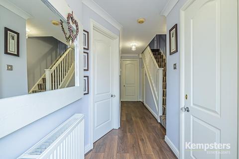 25 Camden Road, Chafford Hundred, Grays, RM16 6PY
