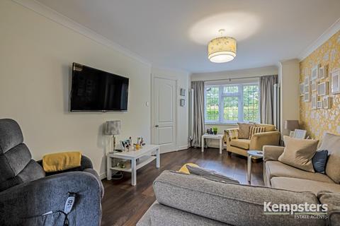 25 Camden Road, Chafford Hundred, Grays, RM16 6PY