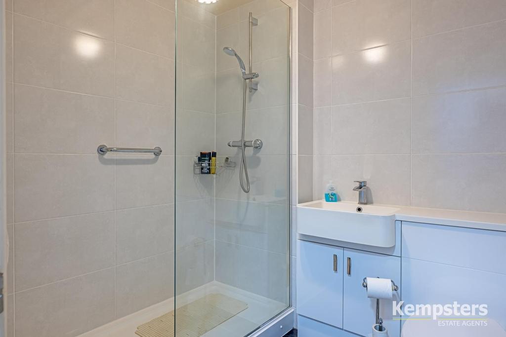 Shower Room.jpg