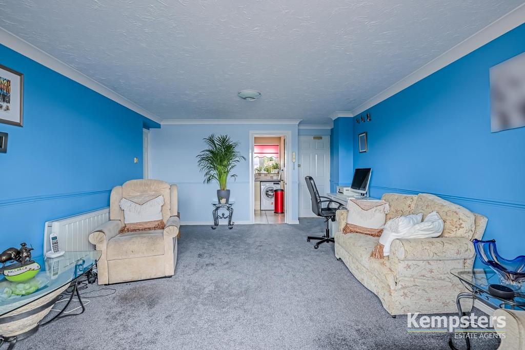 Lounge 3.jpg