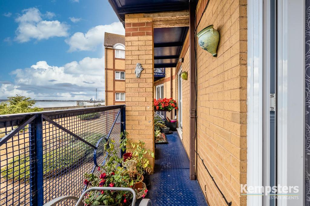 Balcony 3.jpg