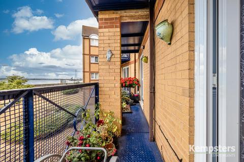 50 Astley, Grays, RM17 6UZ