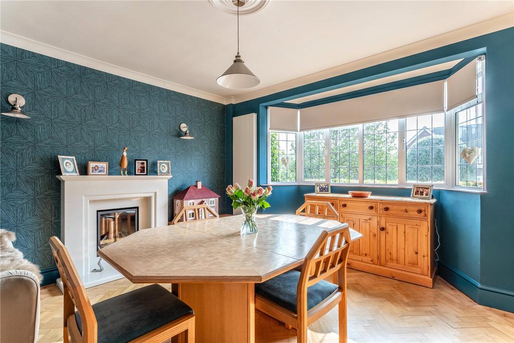 Albion Park, Loughton, Essex, IG10 5 bed detached house £1,950,000