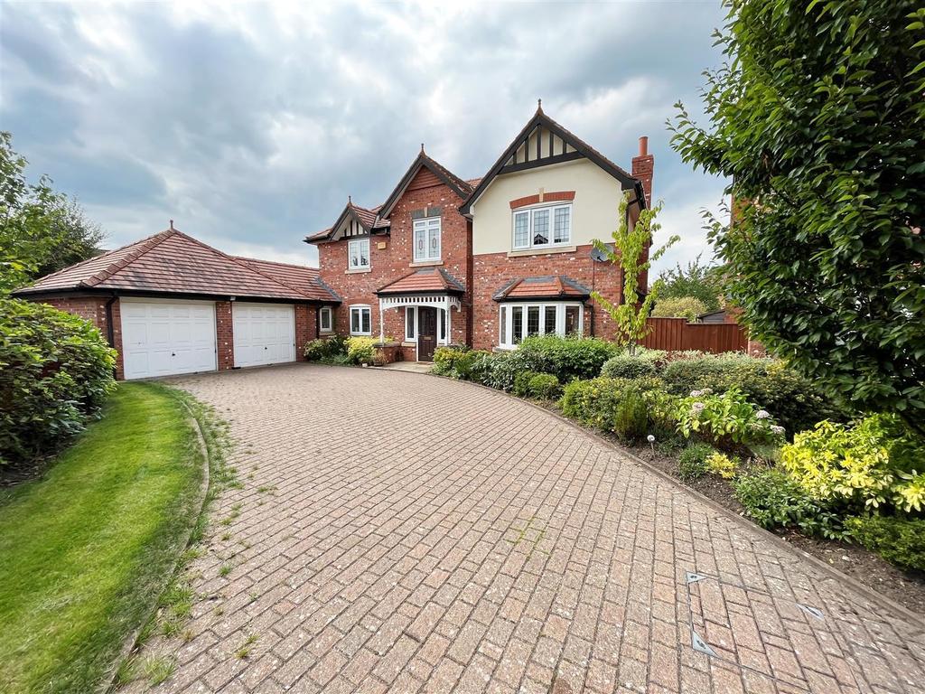 Hendon Close, WILMSLOW 4 bed detached house for sale £985,000