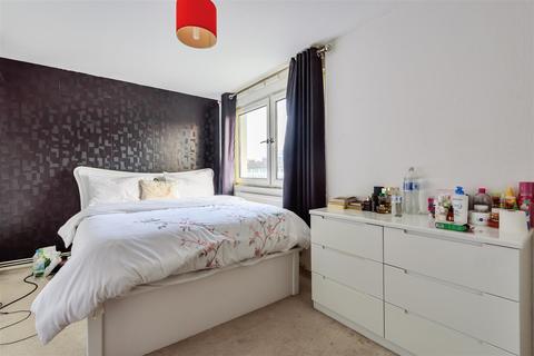 2 bedroom maisonette for sale - Pilot Close, Deptford