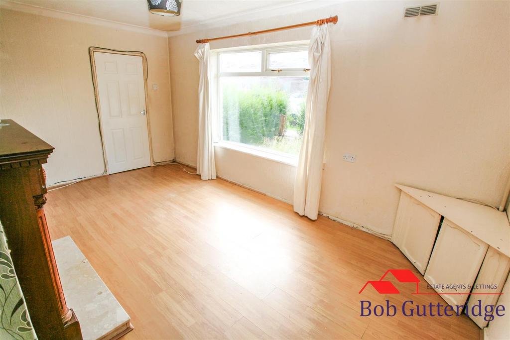 Waterside Drive, Blurton, StokeOnTrent 3 bed townhouse £100,000