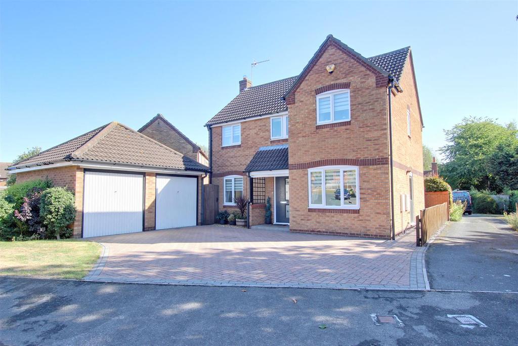 Chester Avenue, Beverley 4 bed detached house for sale £395,000