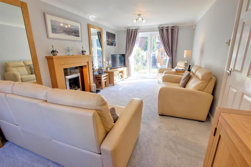 Chester Avenue, Beverley 4 bed detached house £395,000