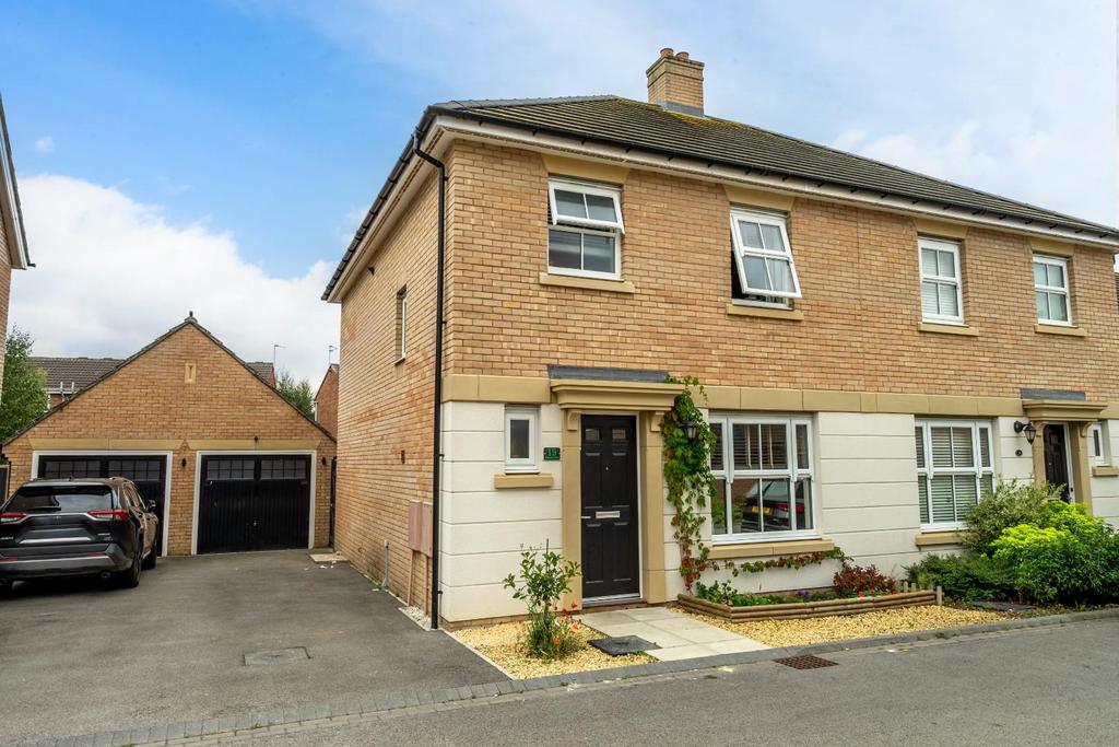 Miller Road, York 3 bed semidetached house £350,000