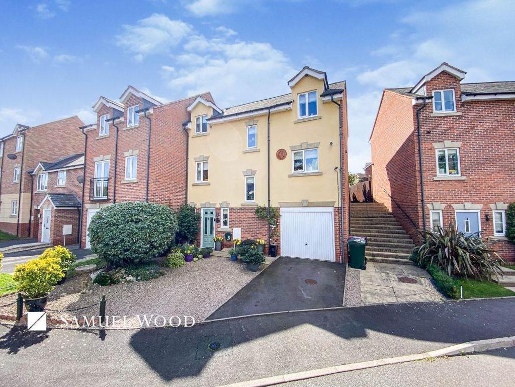 Chestnut Avenue, Craven Arms 4 bed end of terrace house for sale £289,000