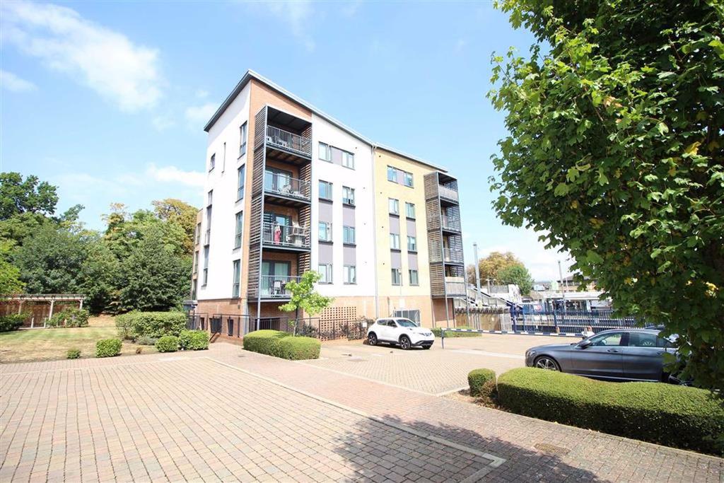 Owen Court, Elstree, Herts 2 bed apartment £475,000