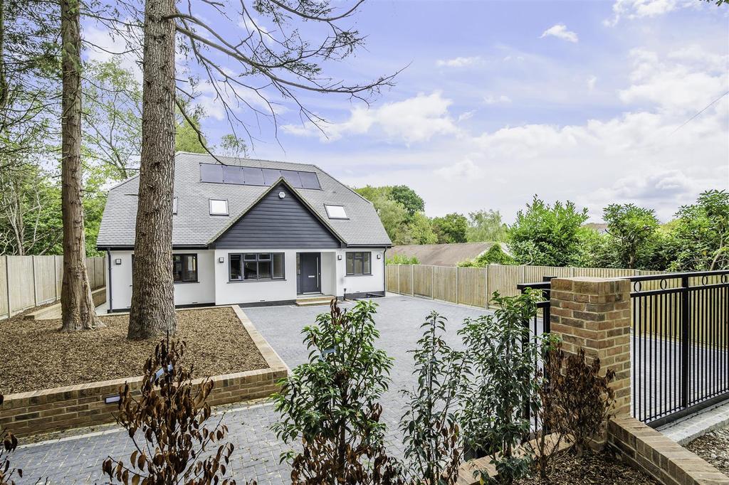 Boxhill Road, Tadworth 4 bed detached house £1,200,000