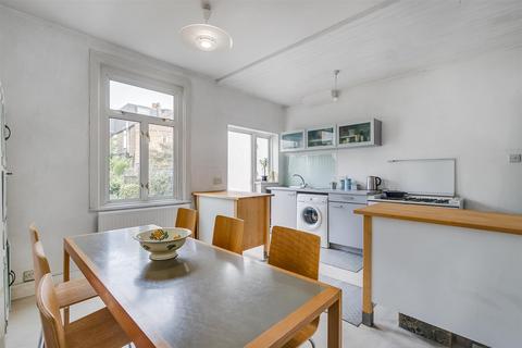 61 Ravensbury Road, London, SW18 4RX