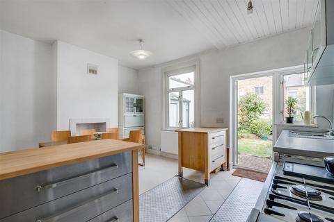 61 Ravensbury Road, London, SW18 4RX