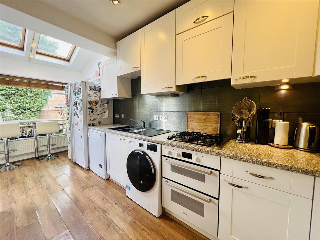 Gladstone Road, Altrincham 4 bed semidetached house £475,000