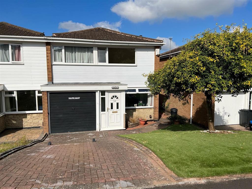 Chawn Park Drive, Stourbridge, DY9 0YG 3 bed semidetached house for