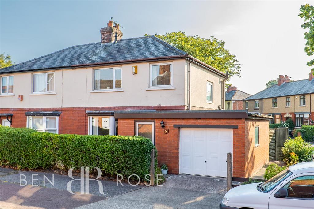 Balcarres Place, Leyland 3 bed semidetached house £180,000