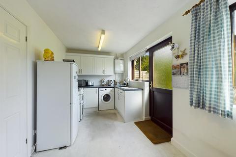 3 bedroom semi-detached house for sale - Goldfinch Way, South Wonston, Winchester
