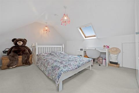 14 Course Road, Ascot, SL5 7HL