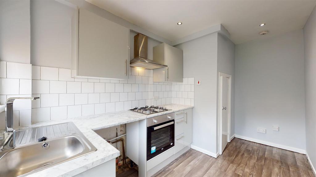 Lauder Crescent, Wishaw 2 bed end of terrace house £97,000