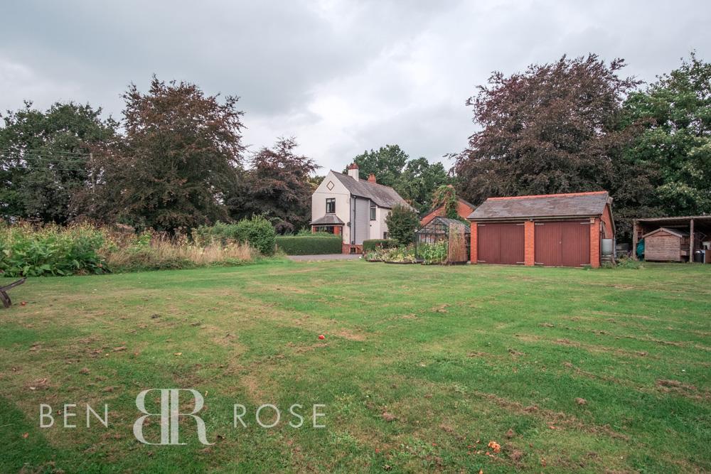 Lodge Lane, Farington Moss, Leyland 4 bed detached house £695,000