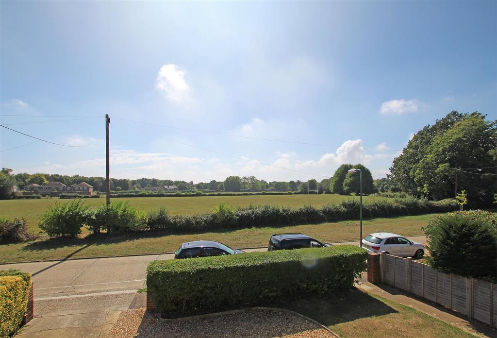 Flaxman Avenue, Chichester 4 bed detached house £925,000