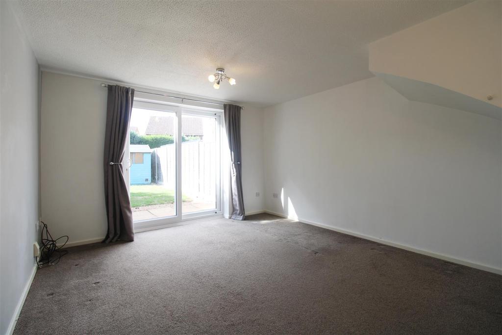 Richardson Drive, Stourbridge 2 bed end of terrace house £185,000