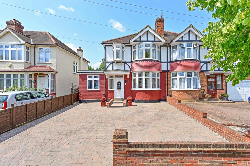 Stoneleigh Avenue, Worcester Park 4 bed semidetached house £725,000
