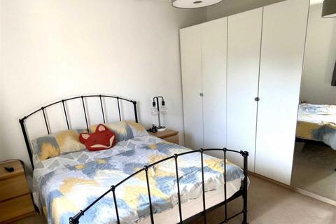 118 White Farm, Barry, CF62 9EW