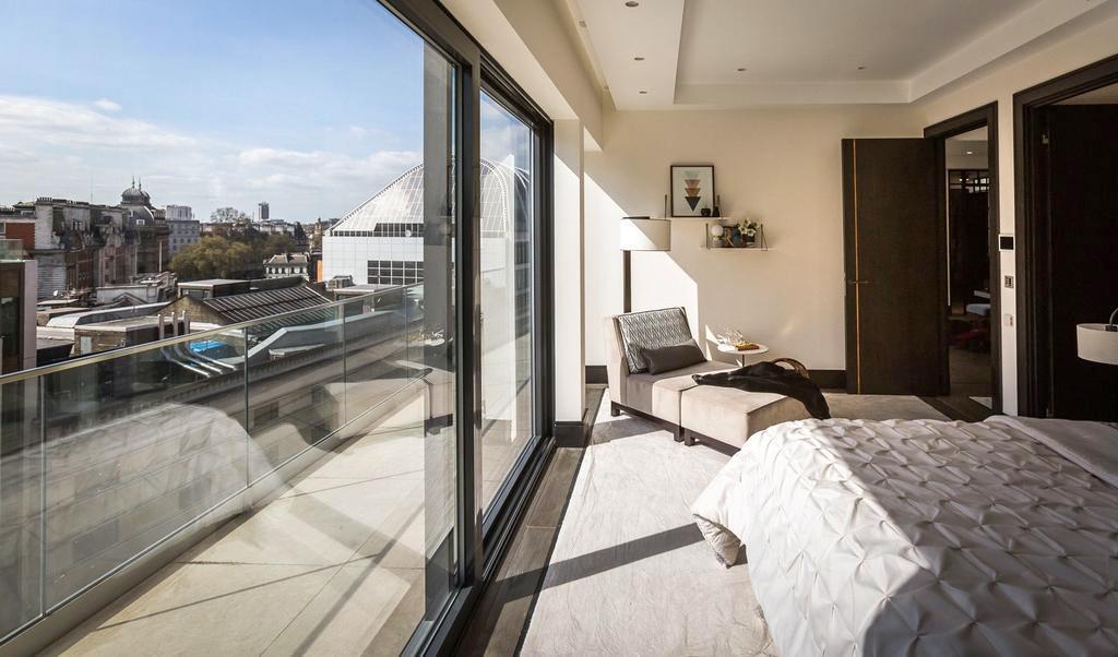Central Tower, Vauxhall Bridge Road, London 2 bed penthouse for sale