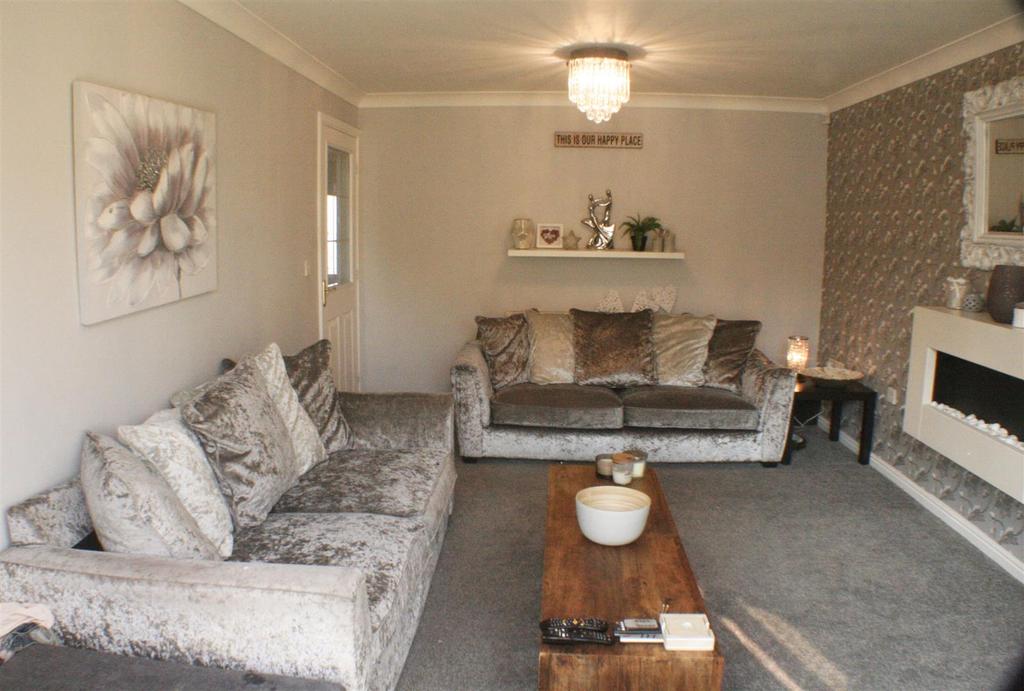 Hayfield Close, Eden Park, Hartlepool 5 bed detached house £1,100 pcm
