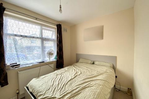 26 Douglas Crescent, Hayes, UB4 9BT