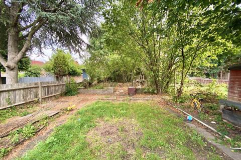 26 Douglas Crescent, Hayes, UB4 9BT