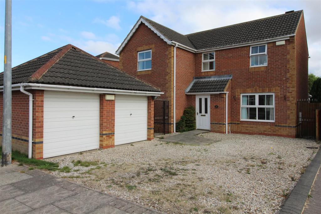Wren Crescent, Scartho Top, Grimsby... 4 bed detached house £250,000