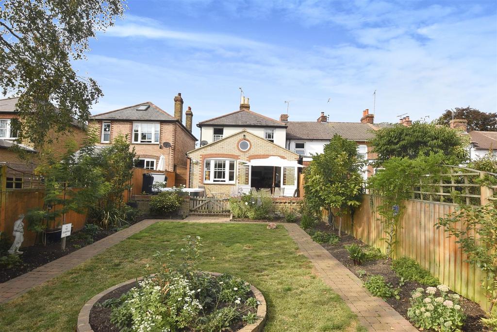 Tenterfield Road, Maldon 3 bed detached house £560,000