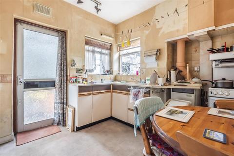 15 Bradstock Road, Epsom, KT17 2LD