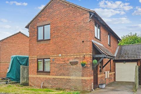 4 bedroom detached house for sale - Willow Drive, Bicester
