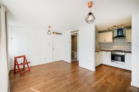 undefined, Boleyn Close, Walthamstow, E17