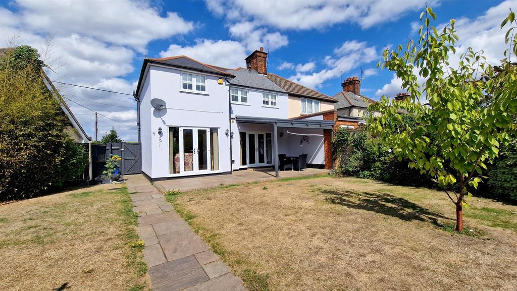 Maldon Road, Danbury 3 bed semidetached house £500,000