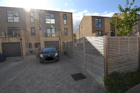 72 River View, Haworth, Keighley, BD22 8SB