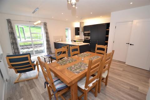 72 River View, Haworth, Keighley, BD22 8SB