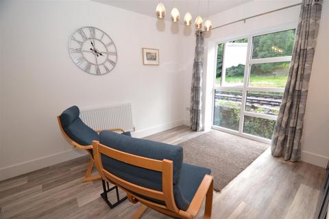 72 River View, Haworth, Keighley, BD22 8SB