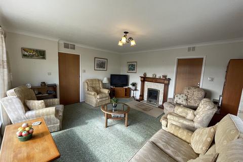 3 Carne Meadows, Tresillian, Truro, TR2 4BQ