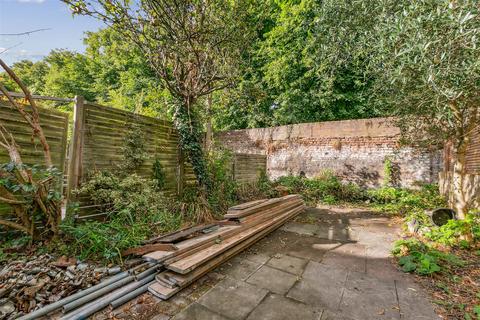 26 Paxton Road, London, W4 2QX